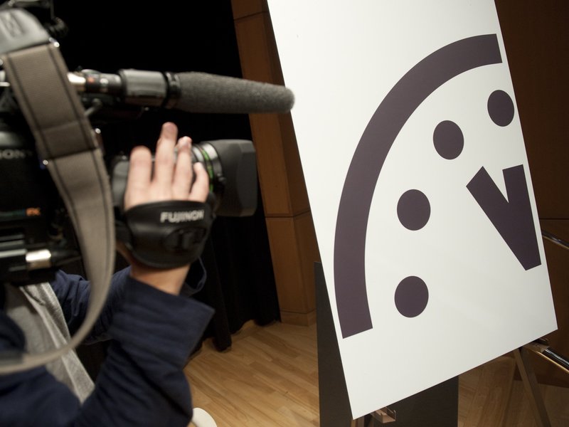 Foto 1 Doomsday Clock